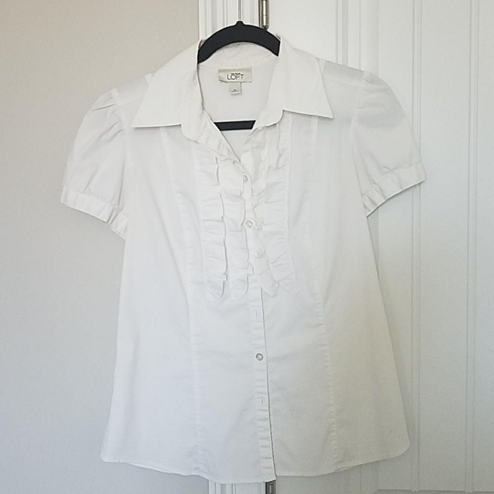 White dress blouse with ruffle